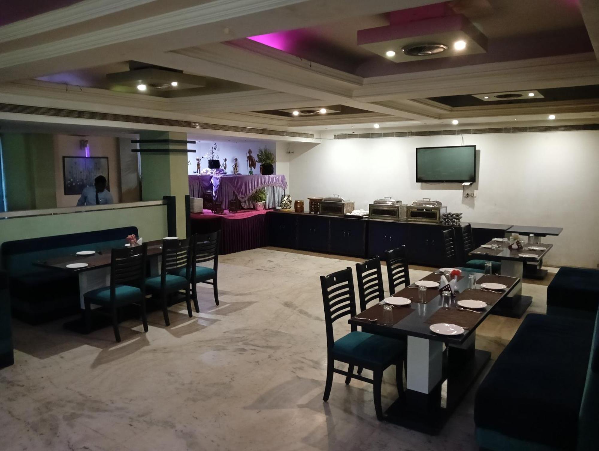 Bk Castles Hotel Jabalpur Luaran gambar