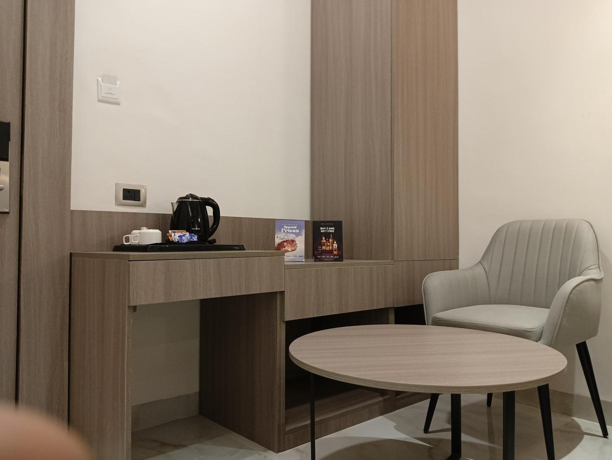 Bk Castles Hotel Jabalpur Luaran gambar