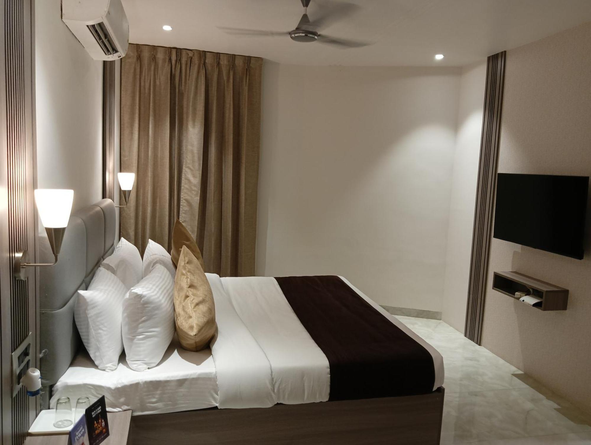 Bk Castles Hotel Jabalpur Luaran gambar