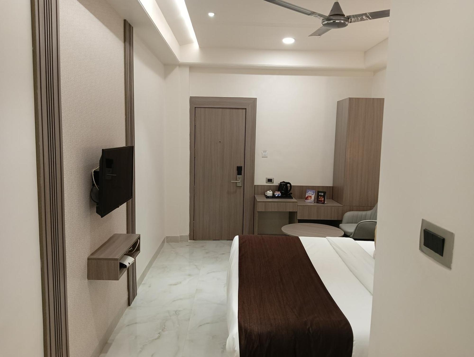 Bk Castles Hotel Jabalpur Luaran gambar