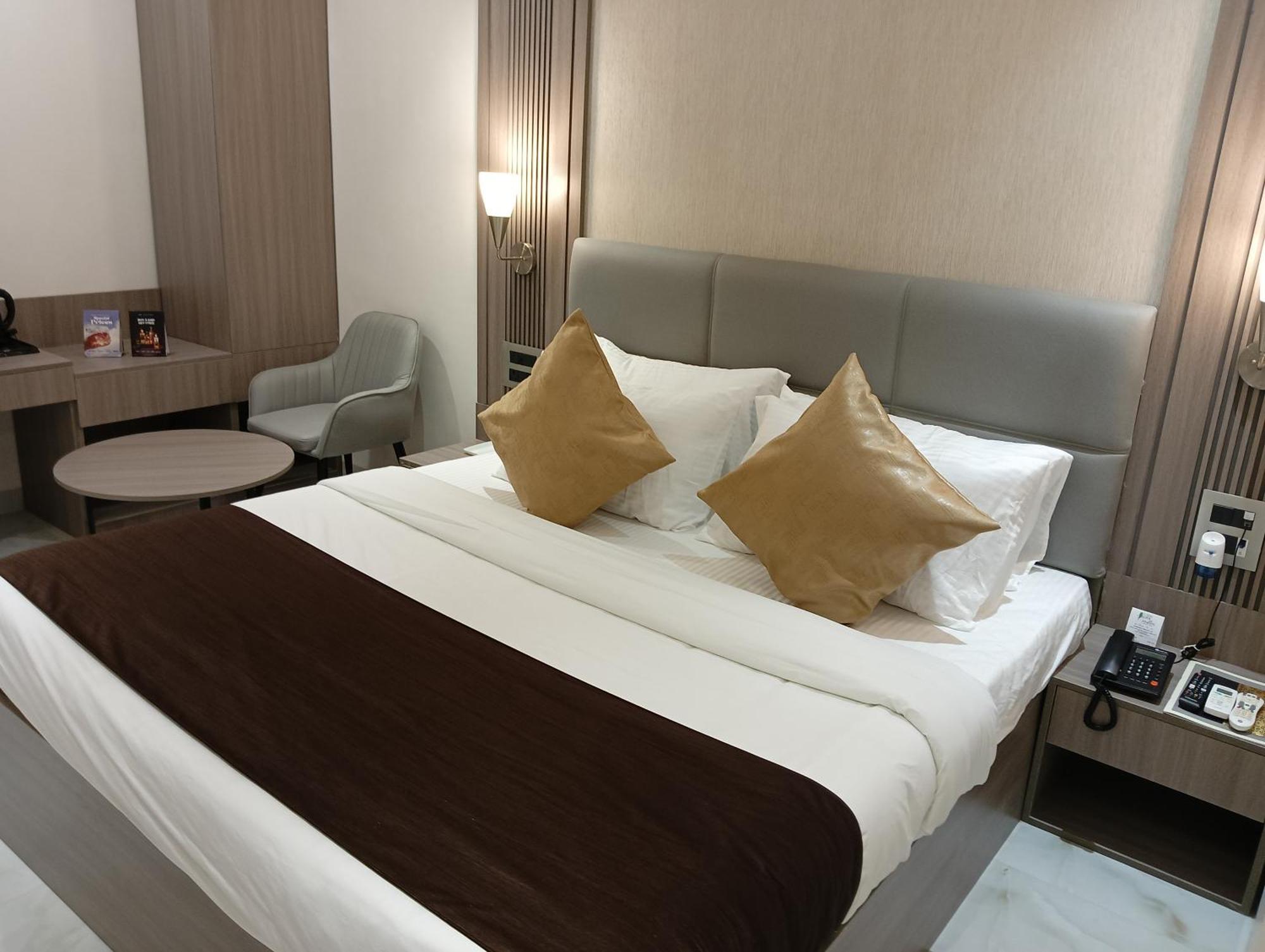 Bk Castles Hotel Jabalpur Luaran gambar