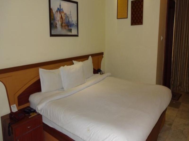 Bk Castles Hotel Jabalpur Luaran gambar
