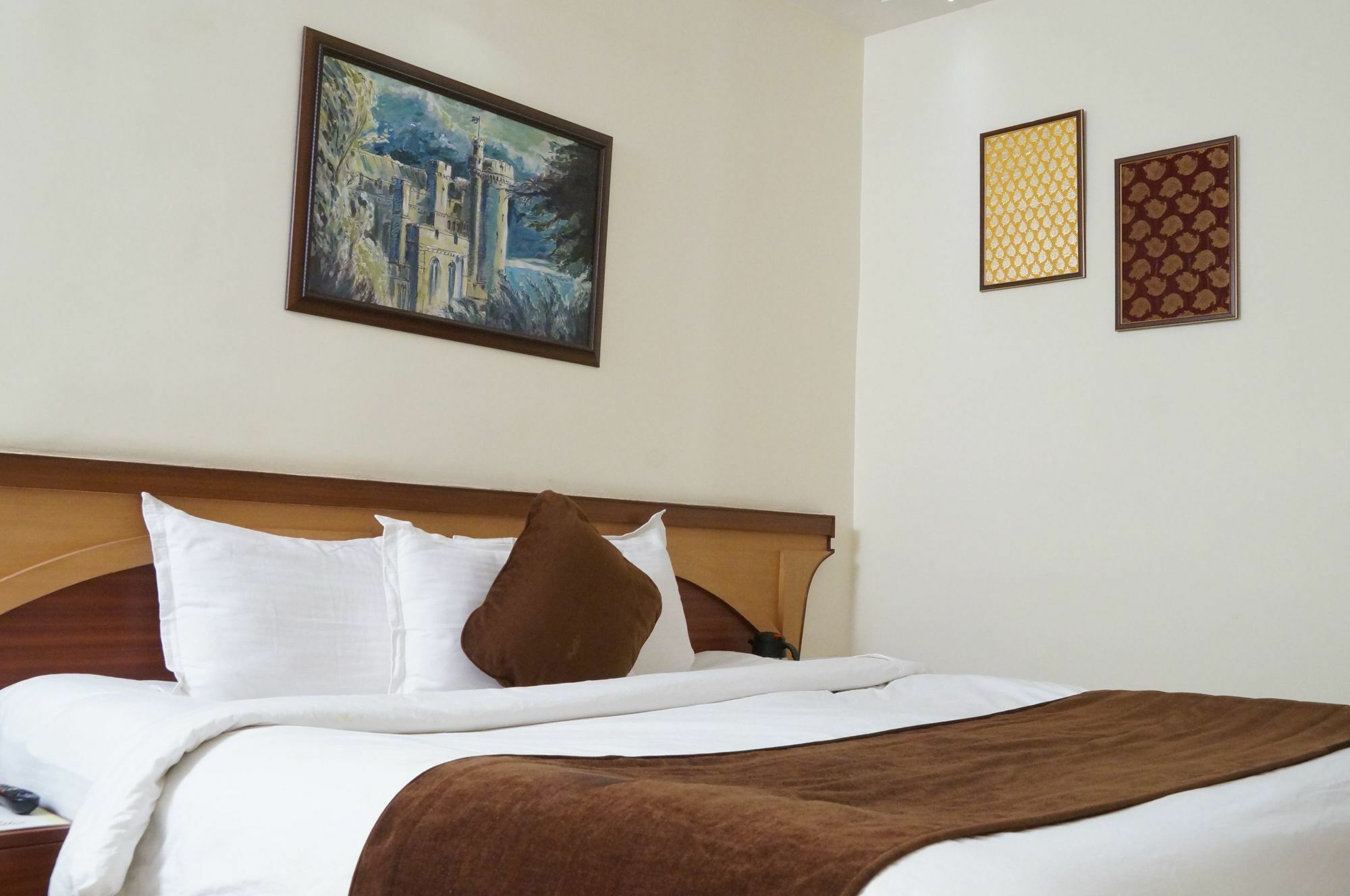 Bk Castles Hotel Jabalpur Luaran gambar